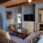 Spacious With Private Pool And Park