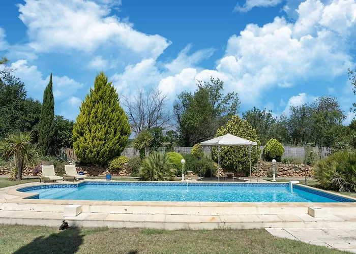 Spacious With Private Pool And Park Puisserguier