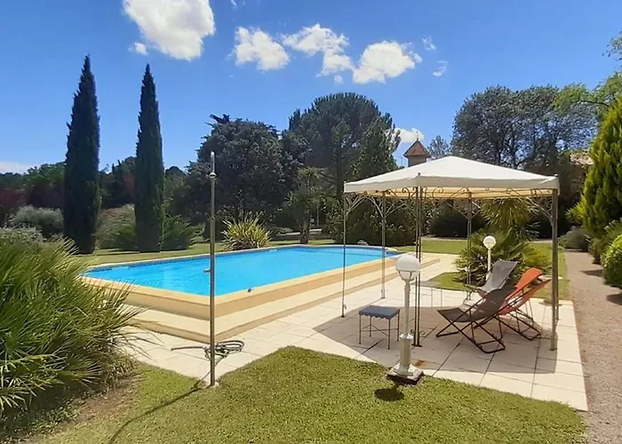 Spacious With Private Pool And Park *