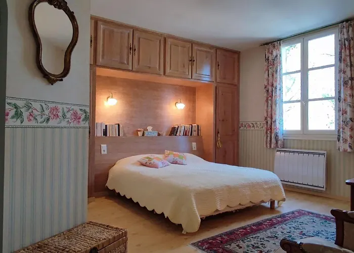 Spacious With Private Pool And Park Puisserguier